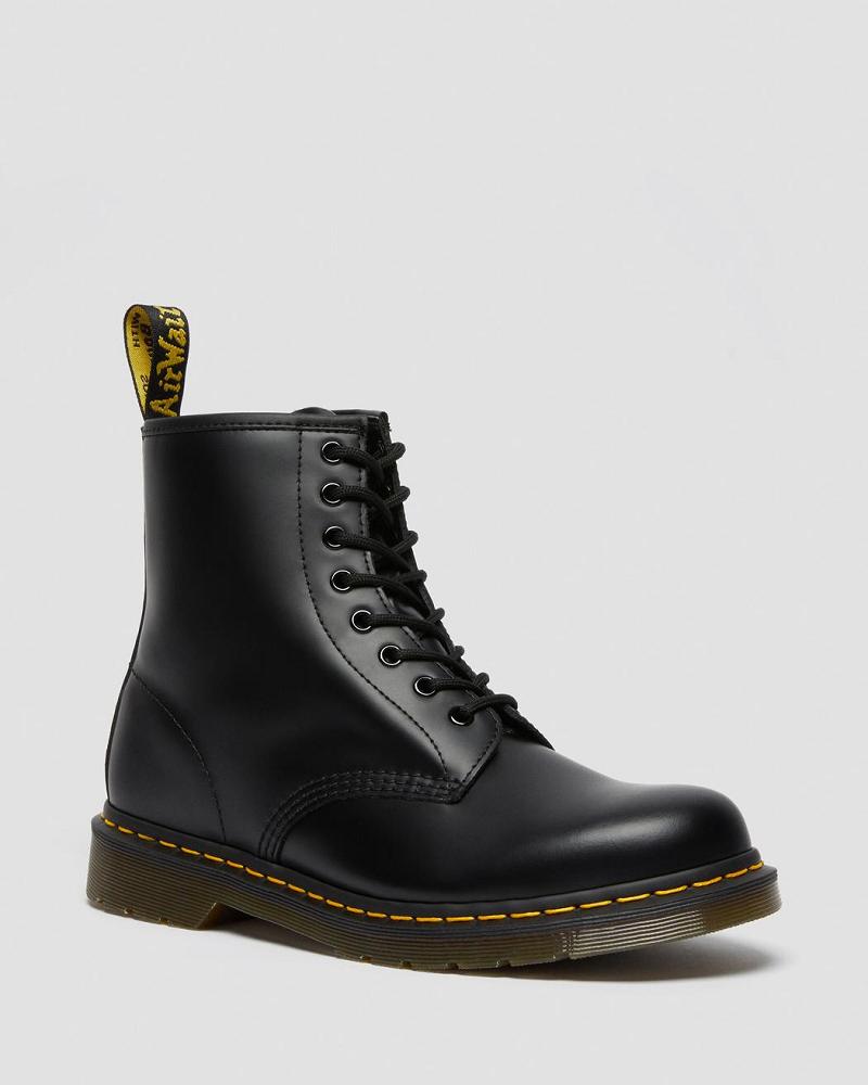 Black Men\'s Dr Martens 1460 Smooth Leather Lace Up Boots | CA 536VRW